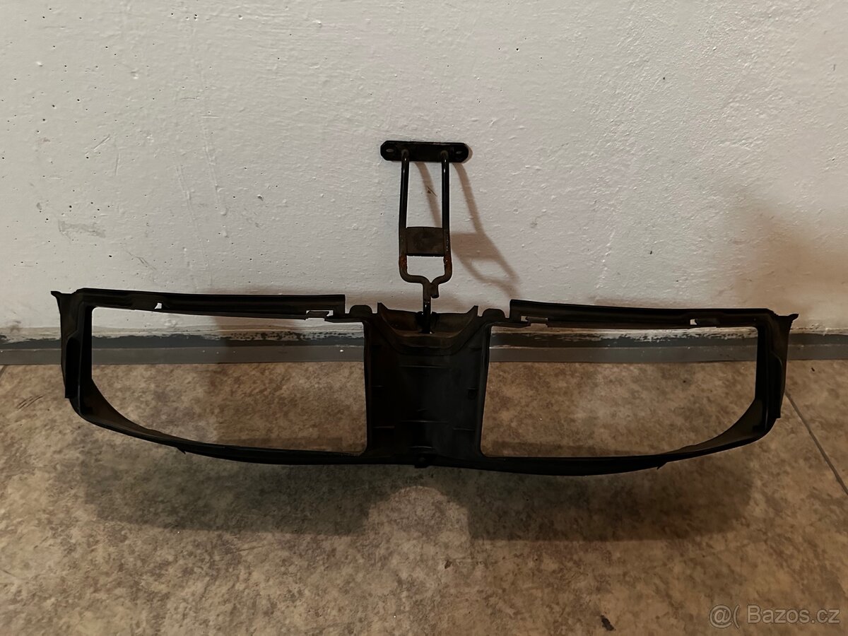 Podpěra přední masky BMW - 2