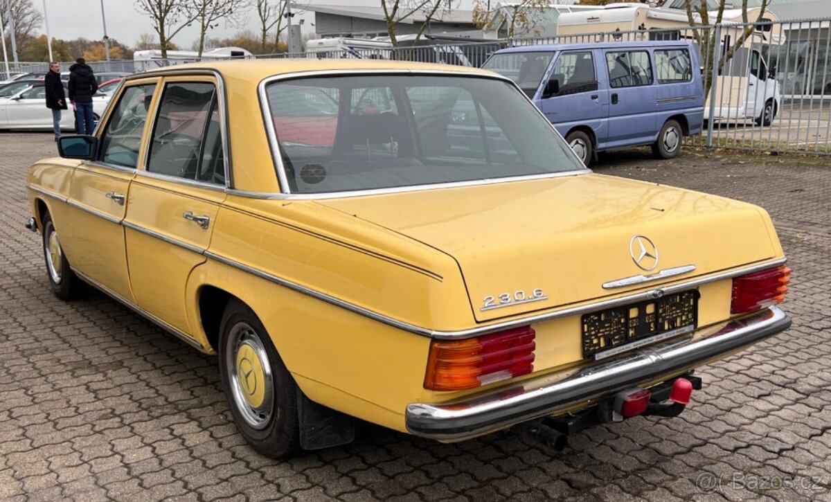 Mercedes-Benz W114/W115 230 - 2