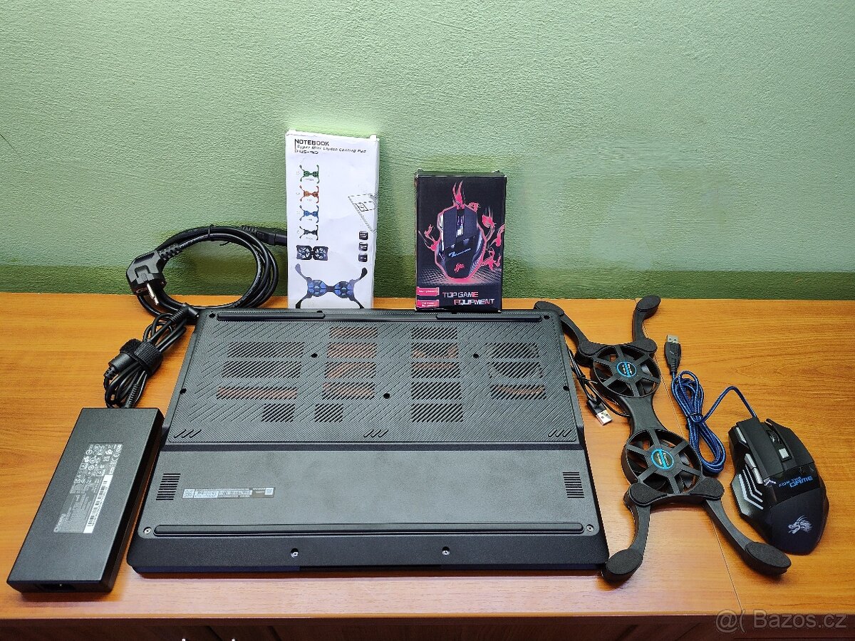 Obří 18" Msi,RTX-5070 Mux,R-9,QHD+,M.2 1TB - 2