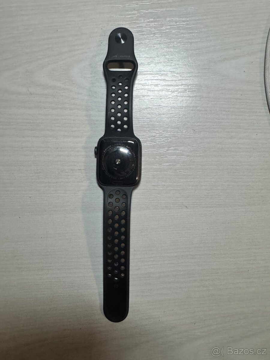 Apple Watch 5 - 2