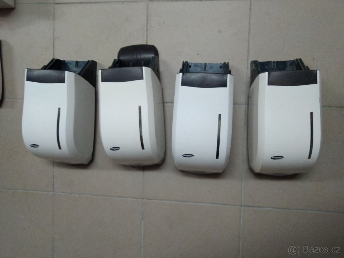 Dávkovač toalet. papíru Hagleitner LUNA 411010035000 - 2