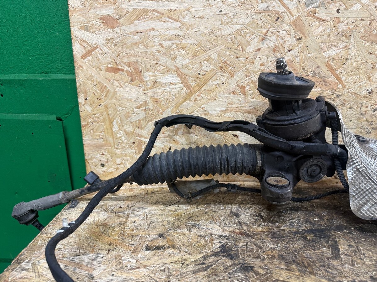 PŘEVODKA ŘÍZENÍ VW PASSAT B7 5N1909144R / 3AB423050E - 2