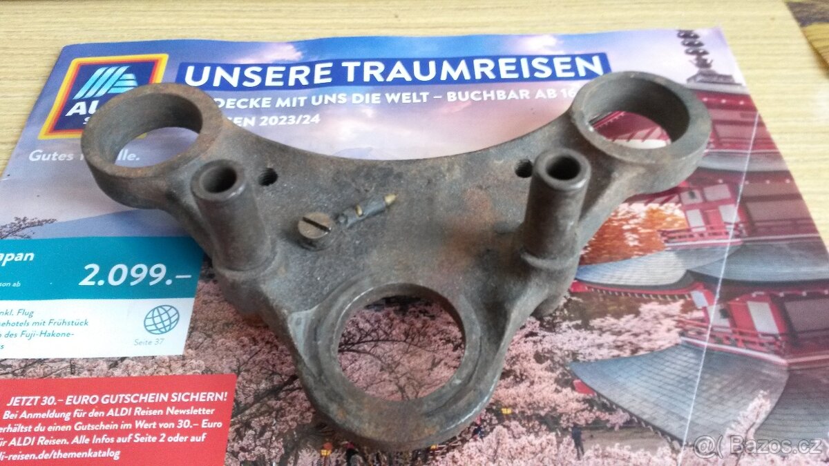 Zadní madla, brýle, kryt spínačky - 2