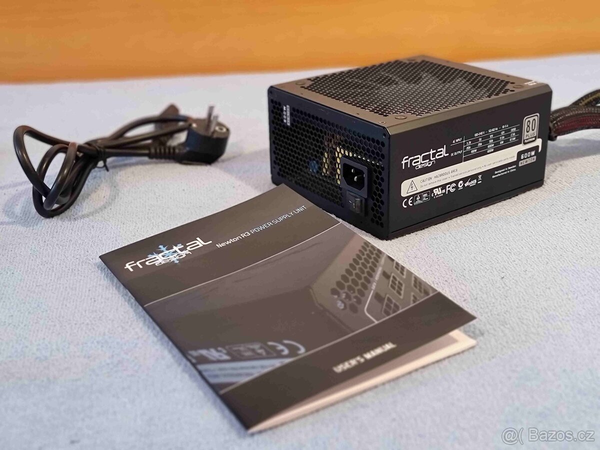 PC zdroj Fractal Design 600W 80PLUS Platinum - 2
