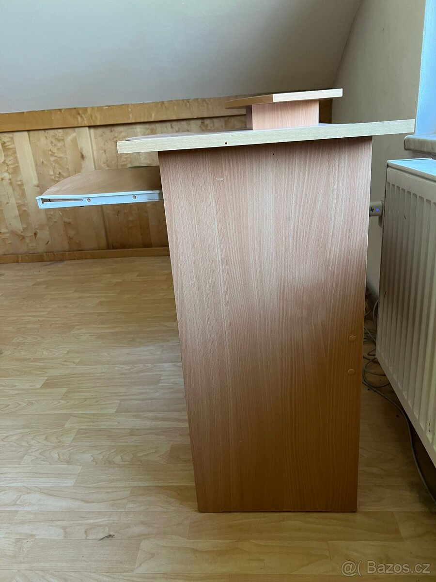 Prodám počítačové stolky - 2