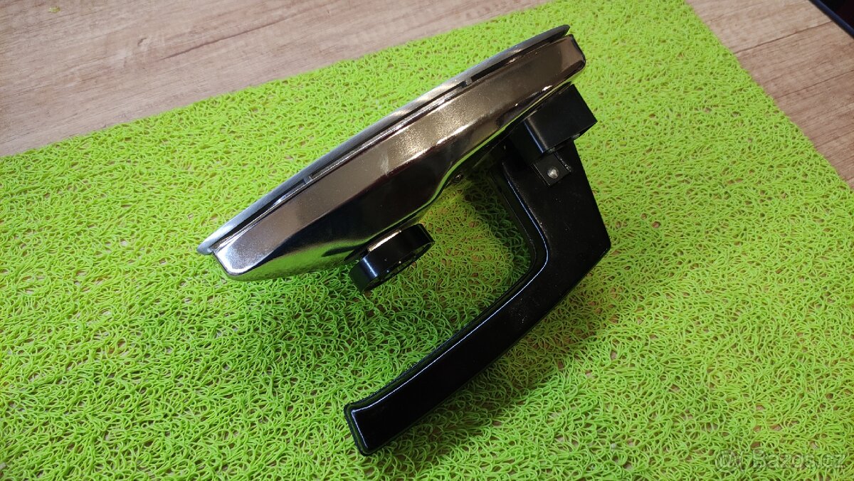 Retro cestovní žehlička - 2