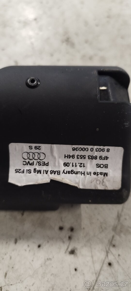 Roleta + síť do kufru A6 C6 Avant 2009 - 2