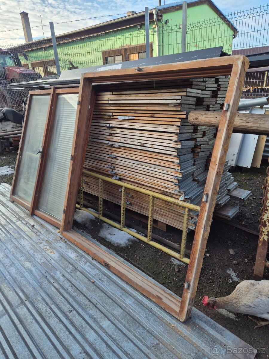 Dřevěné okno + rám - 2