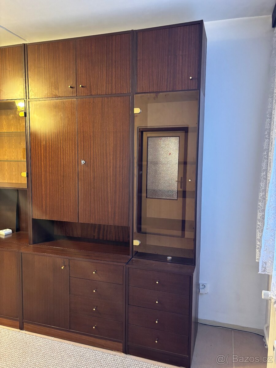 Obývací stěna z masivu - 2