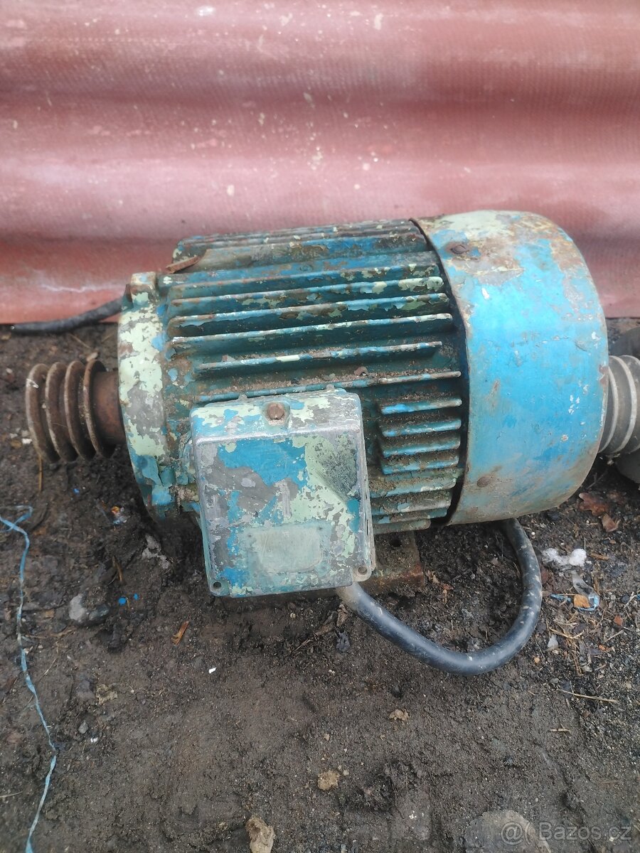 Prodám tři elektomotory - 2