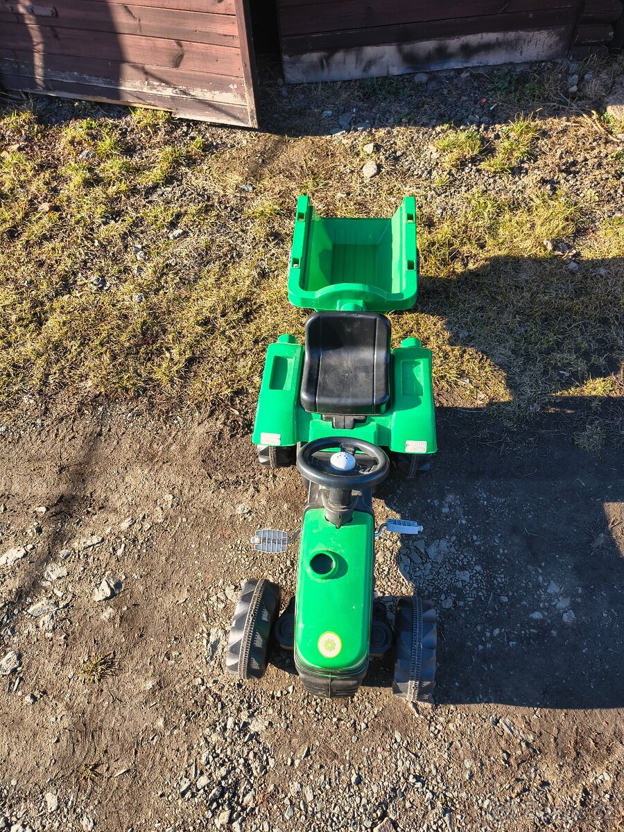 Šlapací traktor s vlekem - 2
