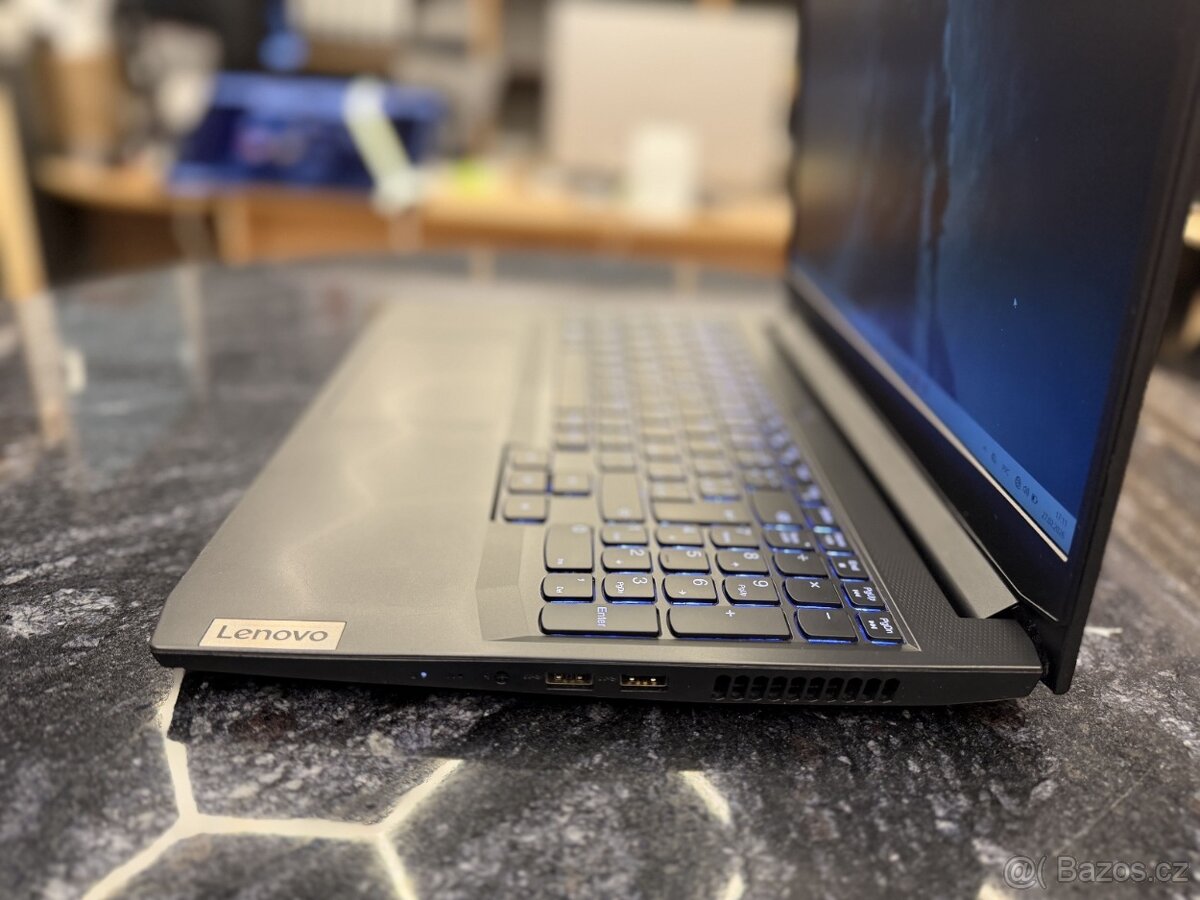 Lenovo IdeaPad Gaming 3 15.6" - 2