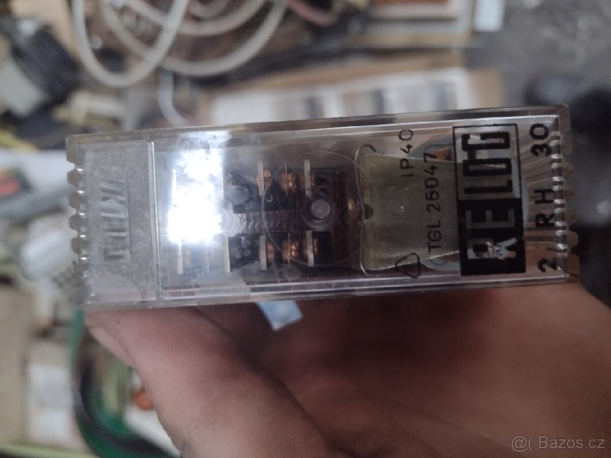Relé - 2