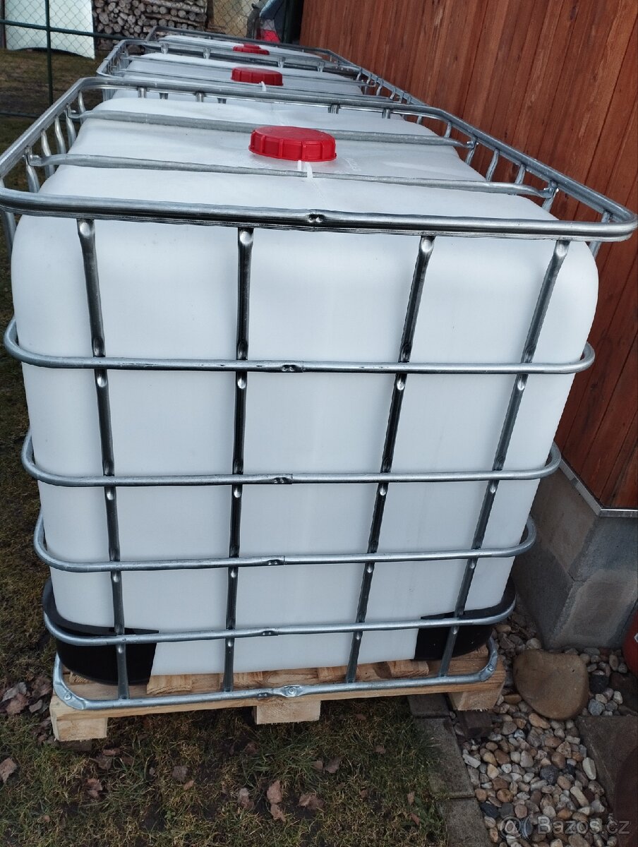 IBC nádrž 1000l - 2