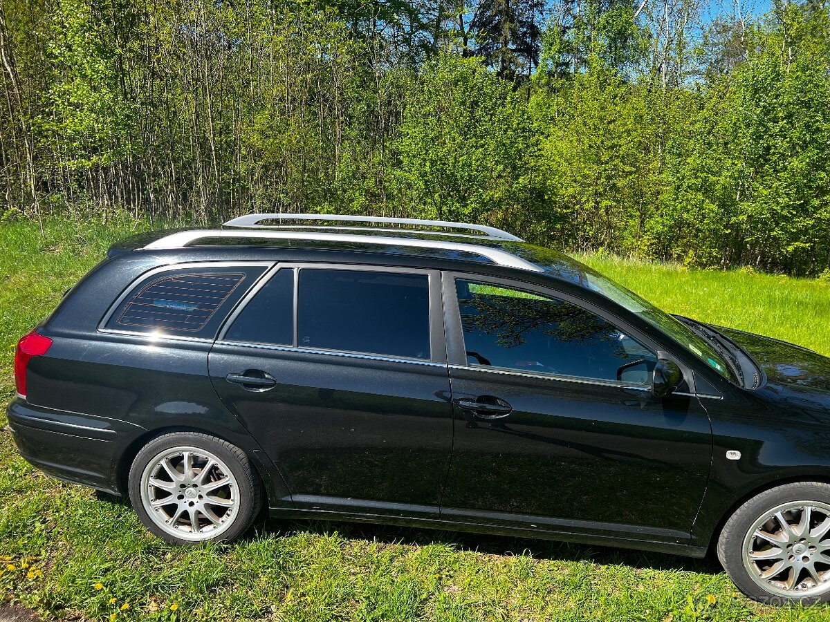 Toyota Avensis 1.8 vvti combi - 2