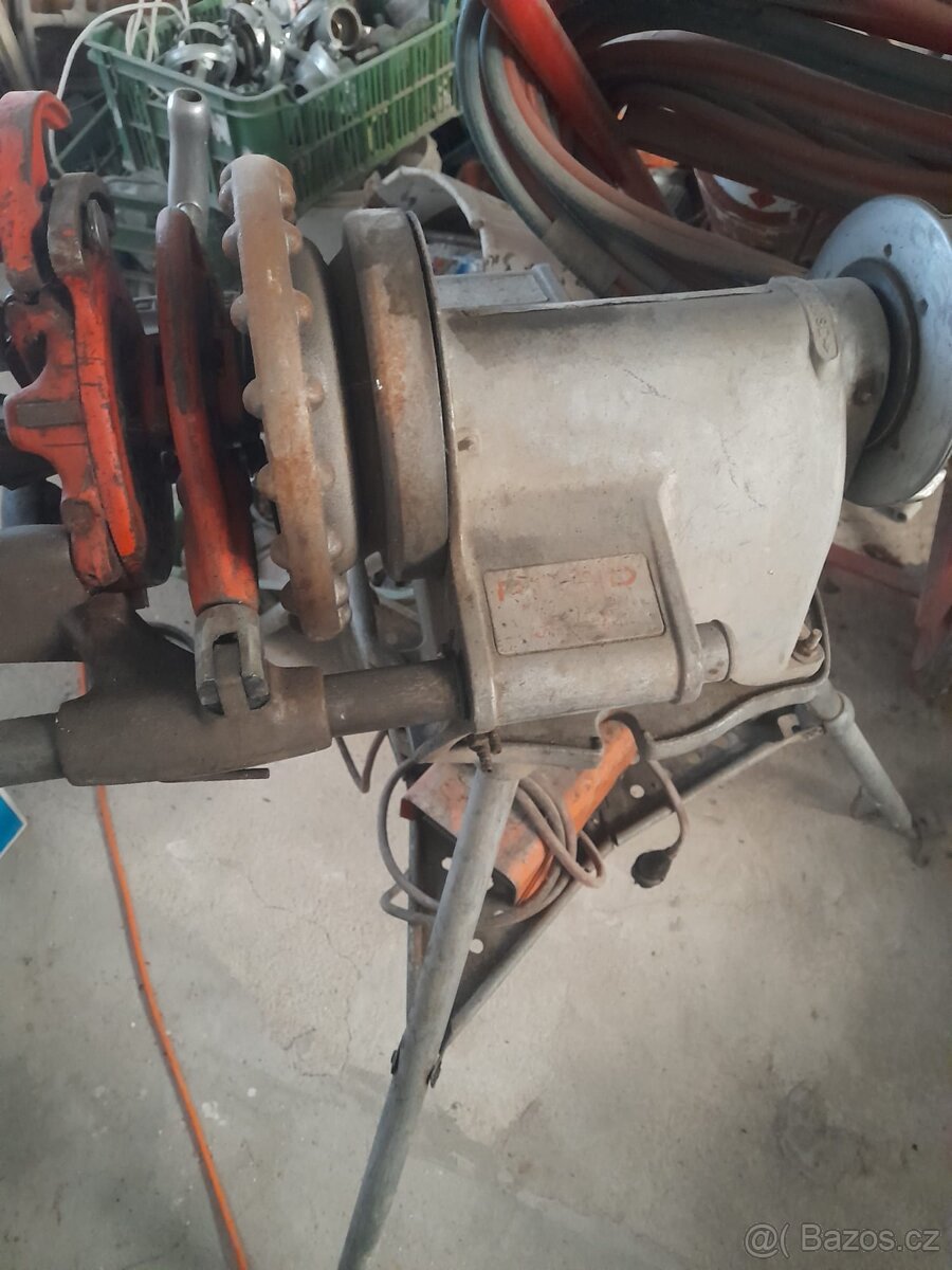 Autogen- plné lahve, Závitořez 2 - 2