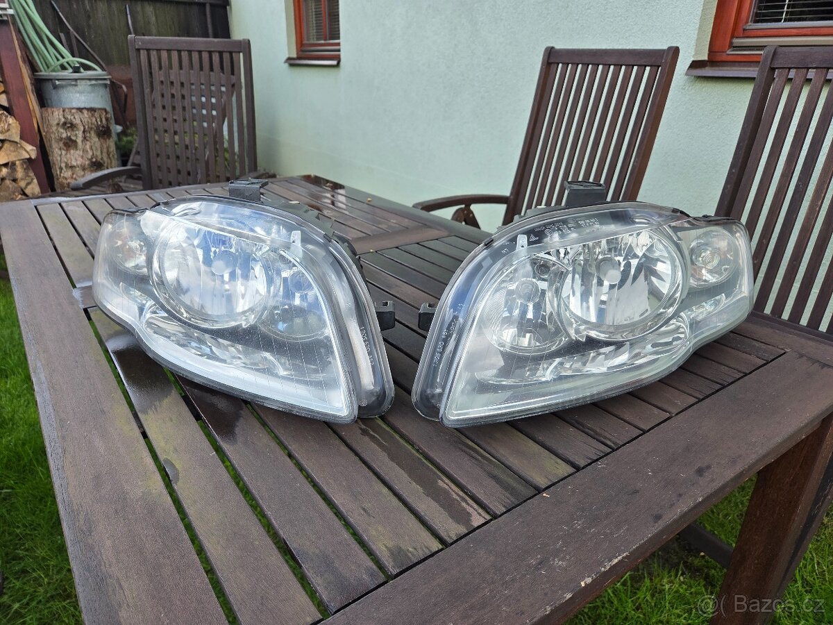 Audi a4 b7 přední světla H7 - 2