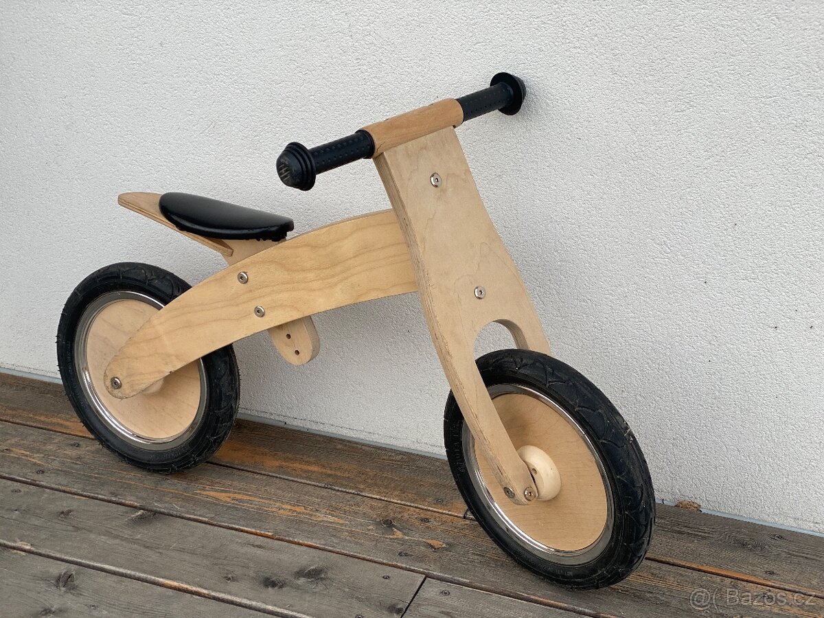Dřevěné odrážedlo s gumovými koly - 2