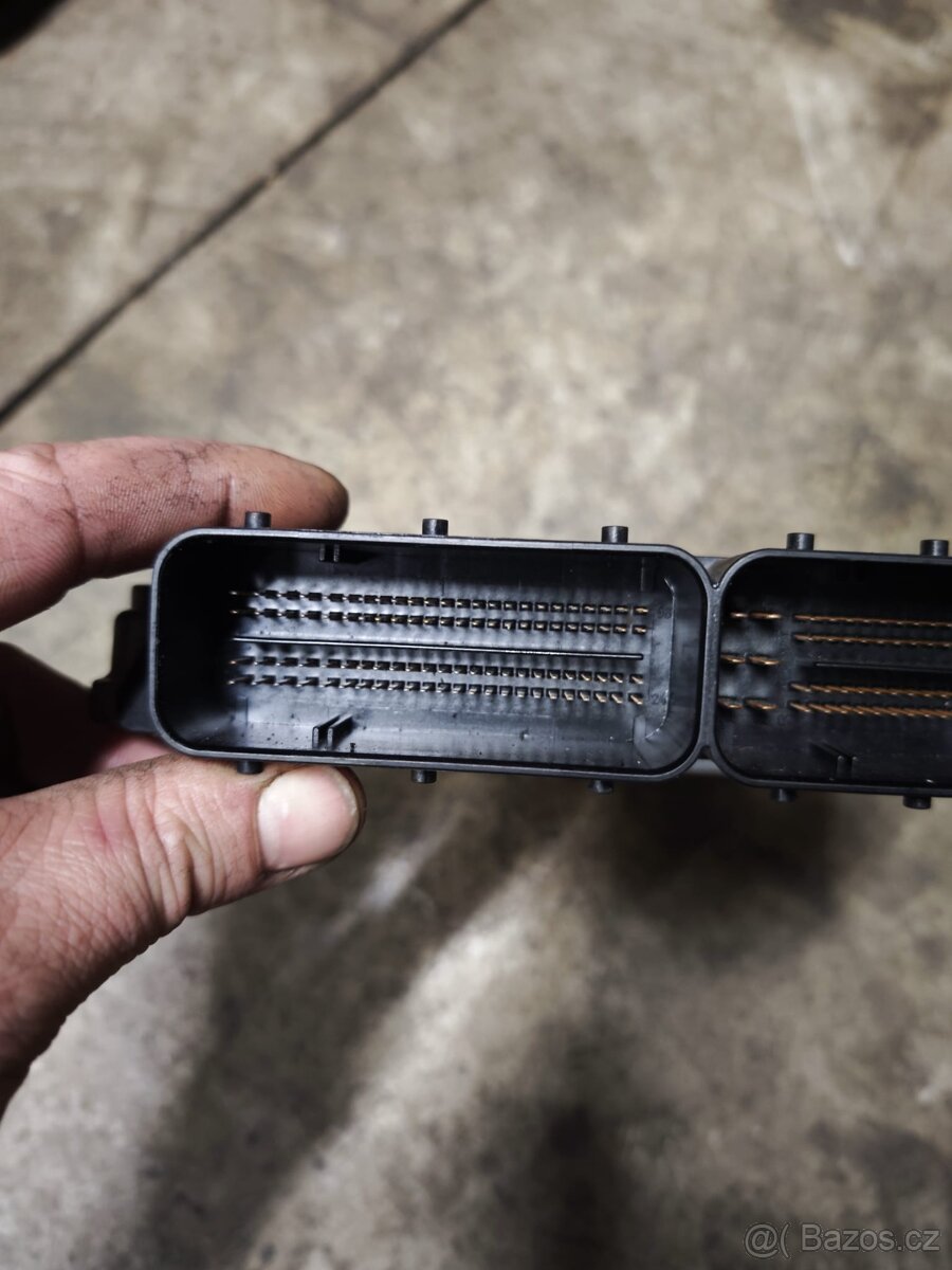 Řídící jednotka BMW m57d30 170kw 0281013500 - 2