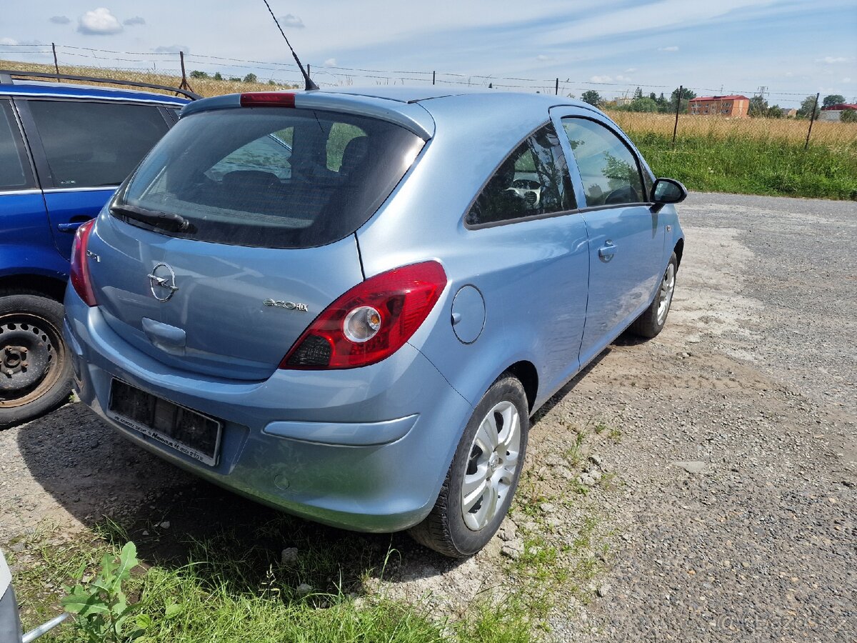 Opel Corsa D 1.3Cdti 16v r.v.2010 - 2