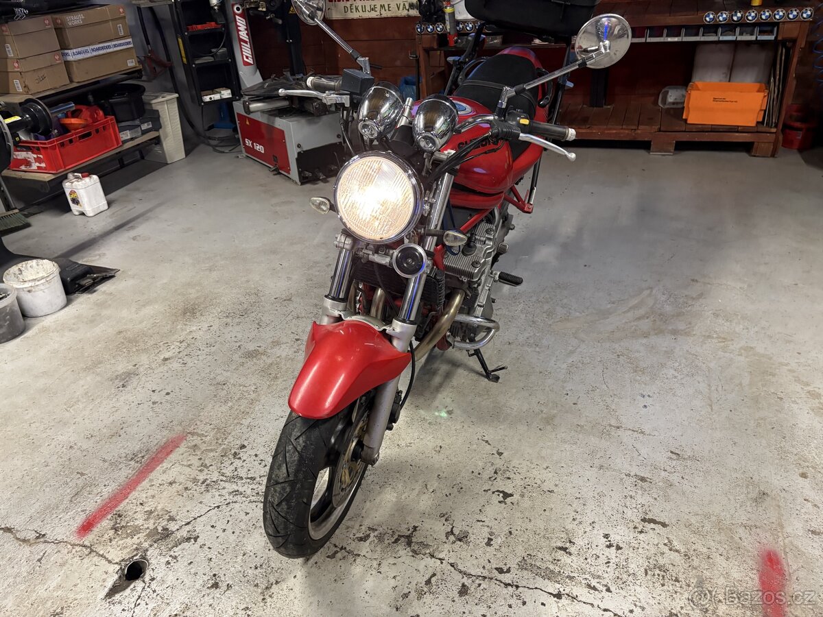 Suzuki Bandit N600 - 2