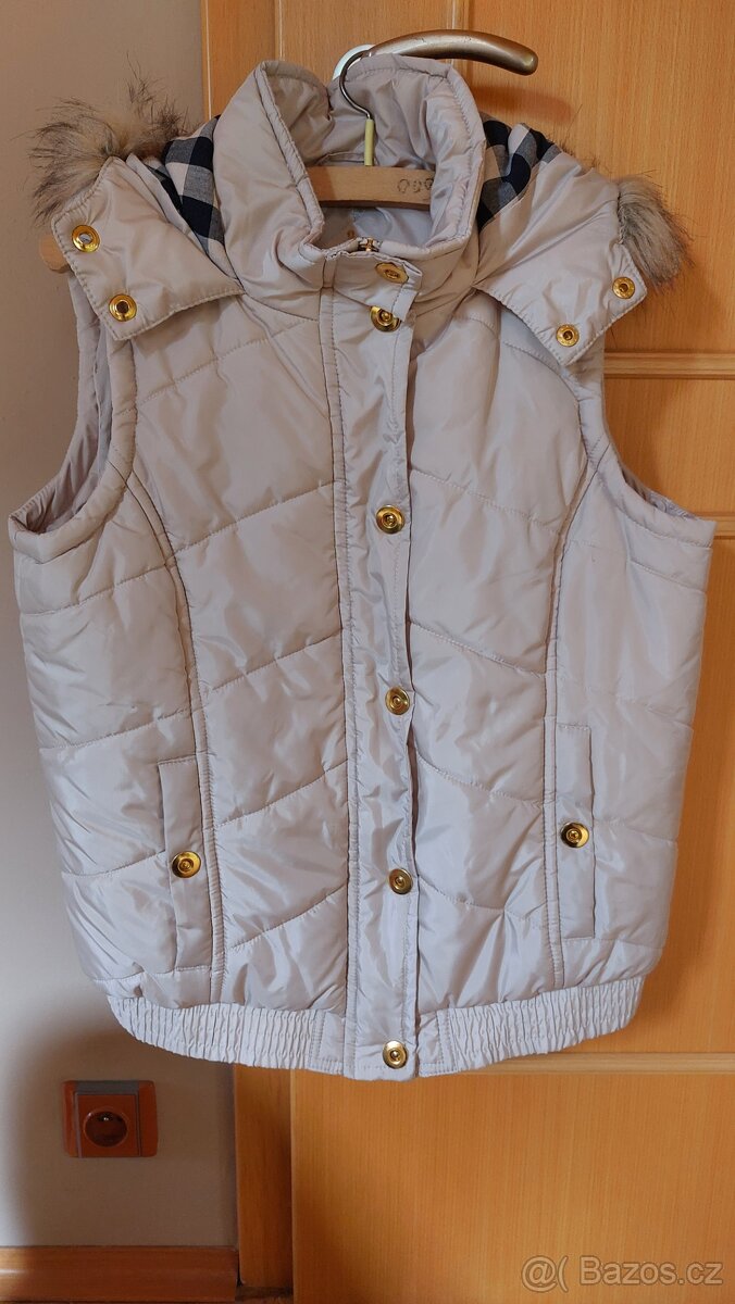 Béžová vesta s kapucí - 2