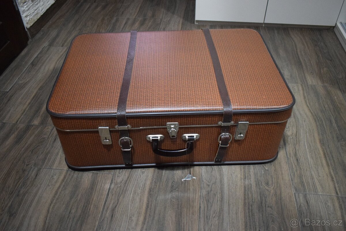 cestovní kufry,školní taška - 2