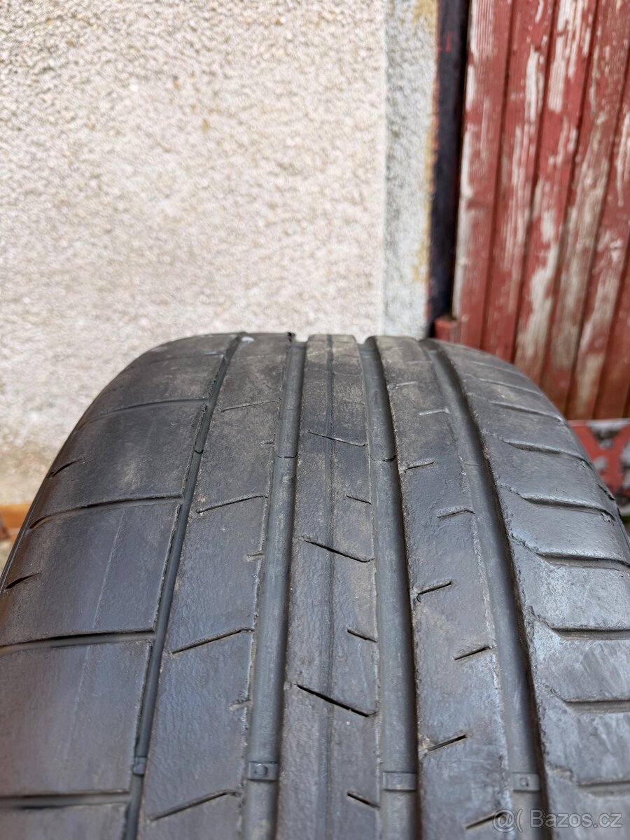 Pneu Pirelli P Zero 265/35 R20 - 2