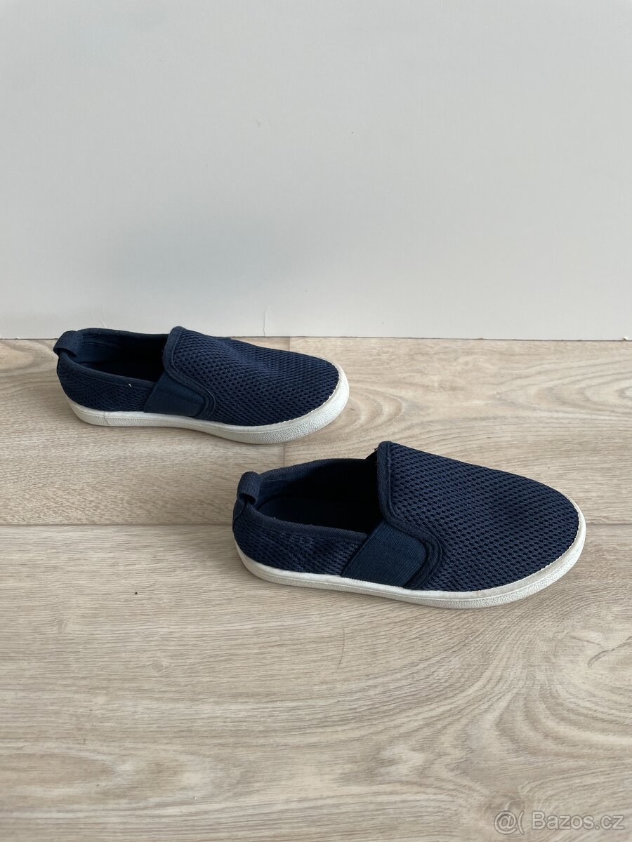Nazouvací tenisky ze síťoviny (vel. 28, délka stélky 17,5cm, - 2