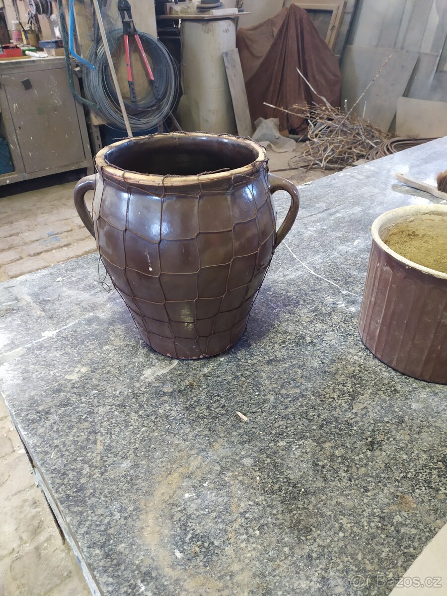 staré hrnce - 2