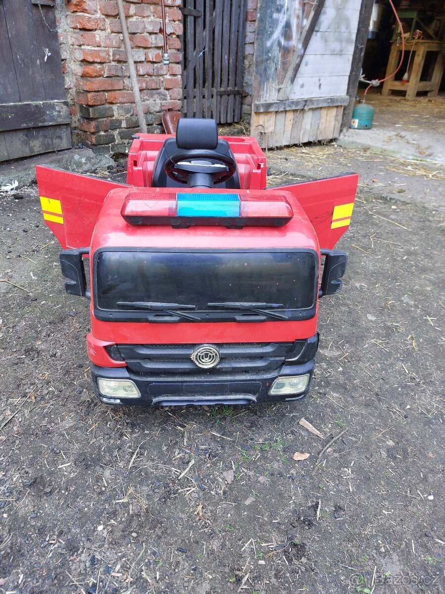 Hasičské auto s ovladačem - 2