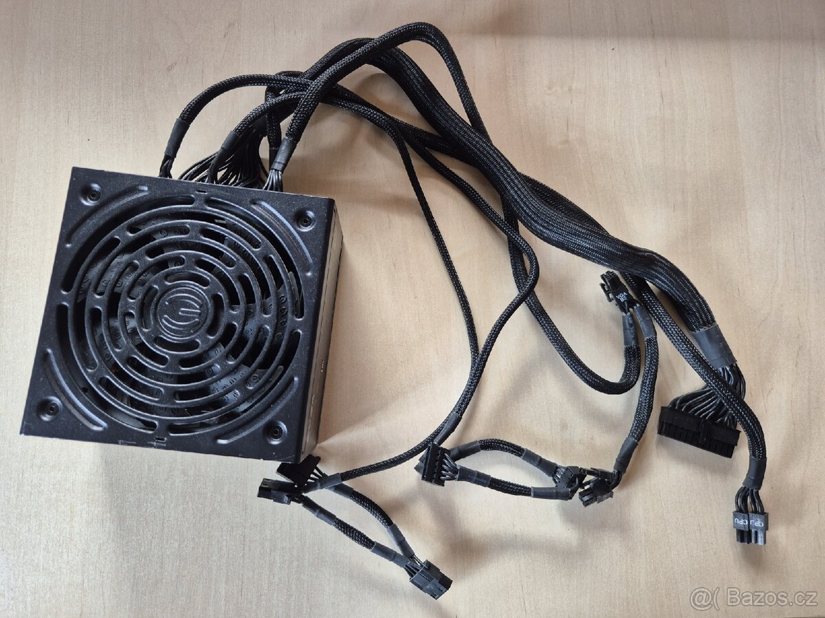 Modulární EVGA 750 B5 - 2