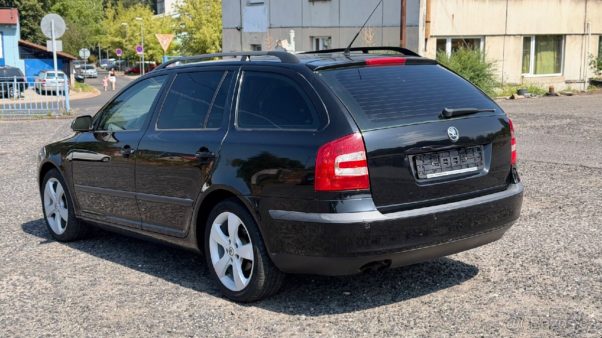 ŠKODA Octavia Combi 2.0 110 kW FSI - 2