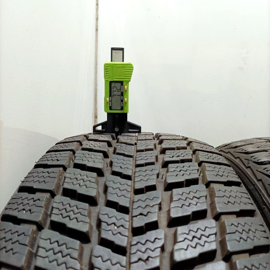 18" PNEU – 235/60/R18 – ZIMNÍ - NEXEN - 90% vzorek - 2