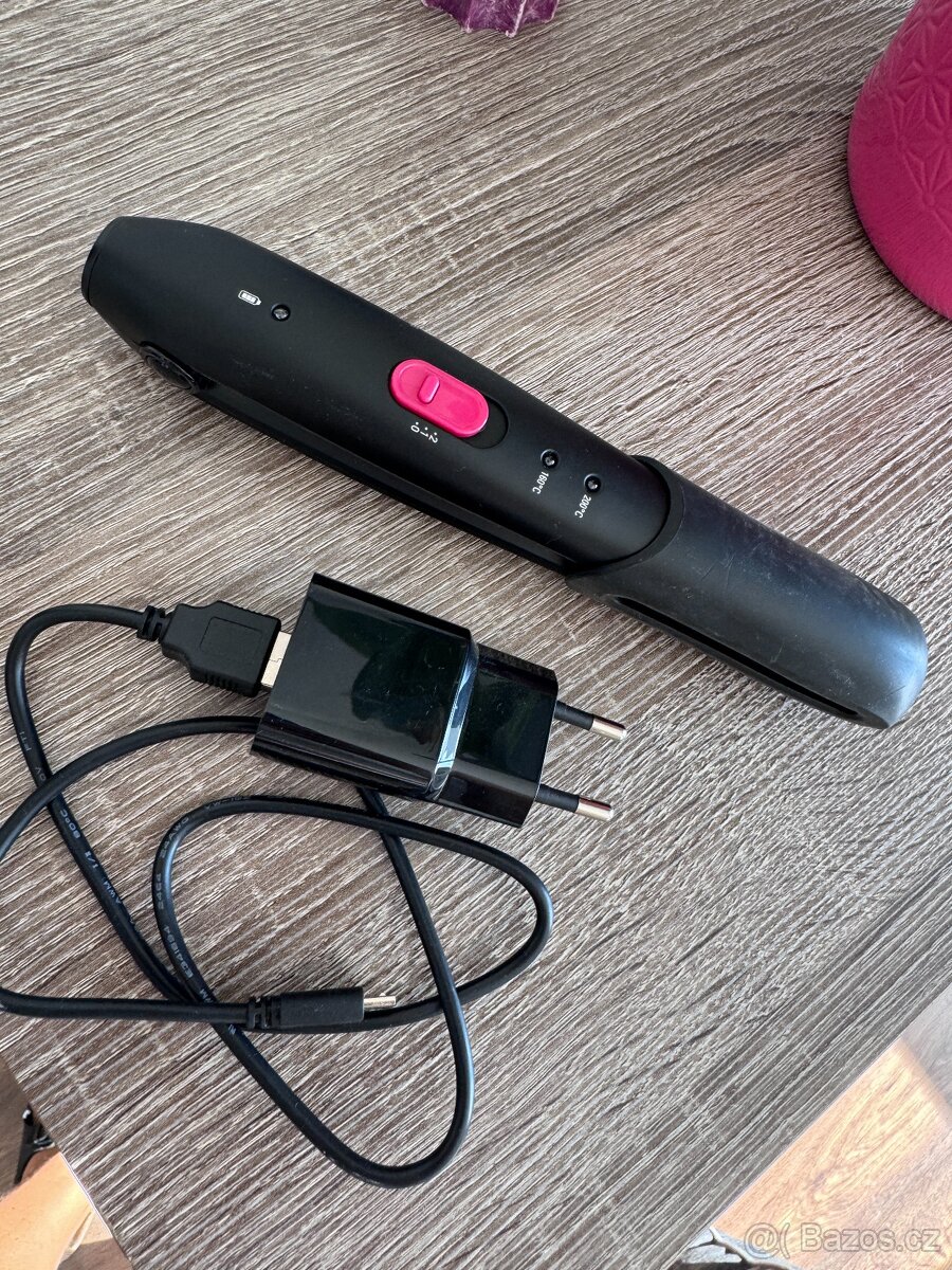 Mini žehlička na vlasy - 2