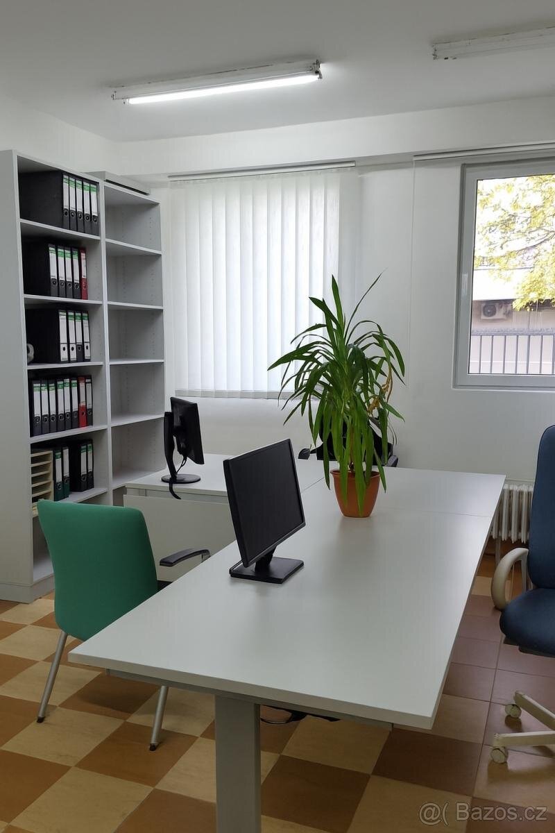 Pronájem kanceláře v ulici Růžová 1425 v Mostě - 2