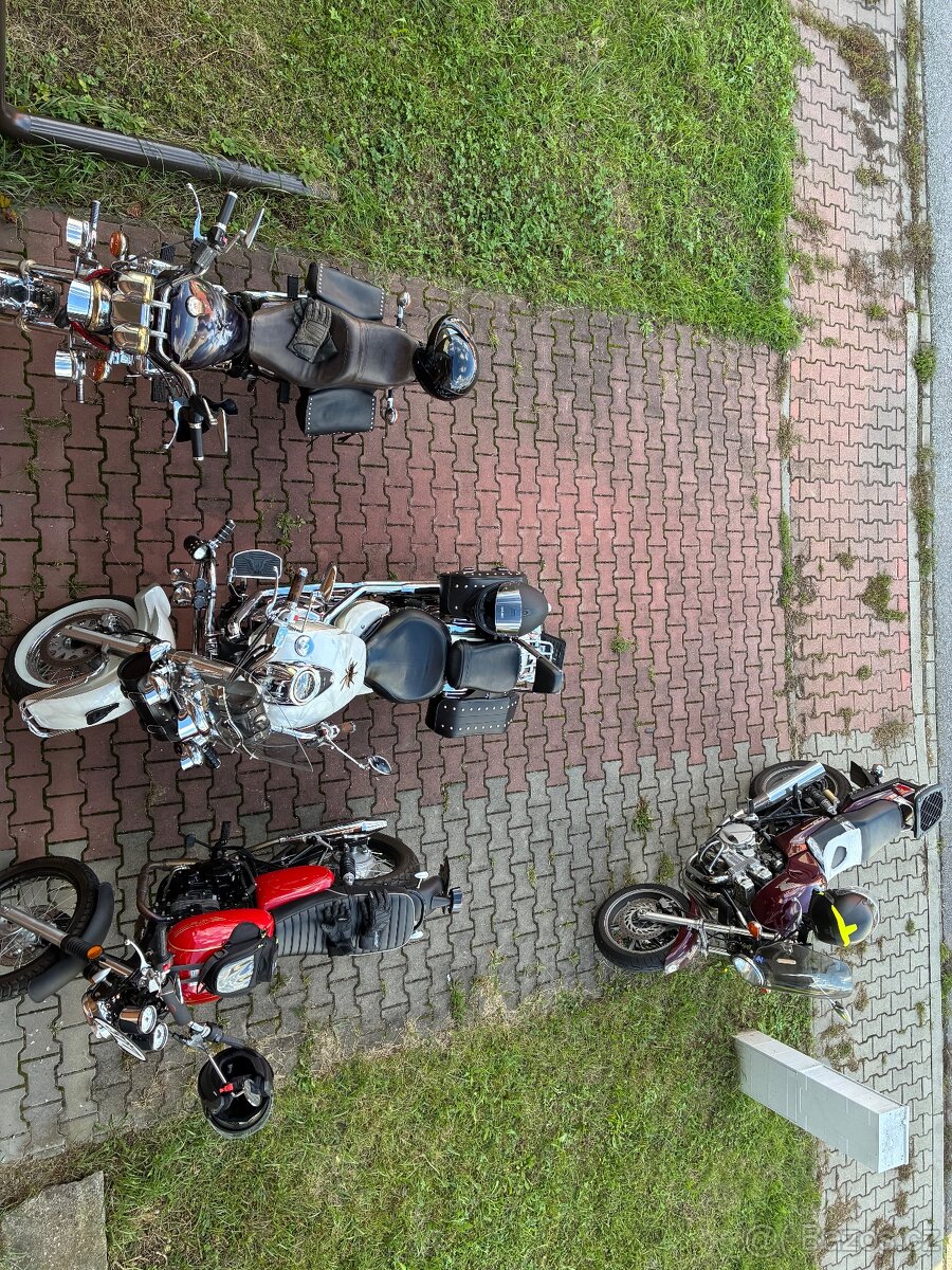 Suzuki Intruder 800 - 2