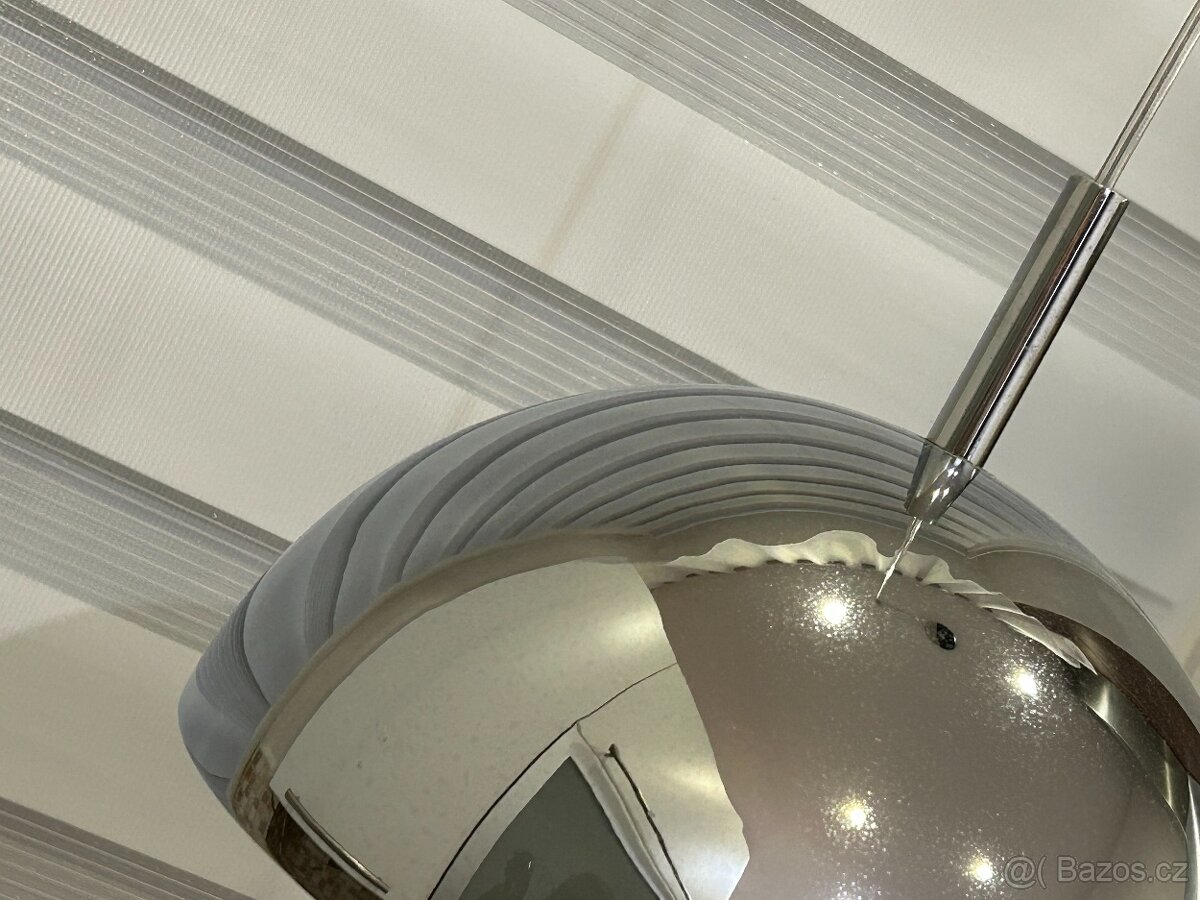 Sada 2 kovových stříbrných lustrů - 2