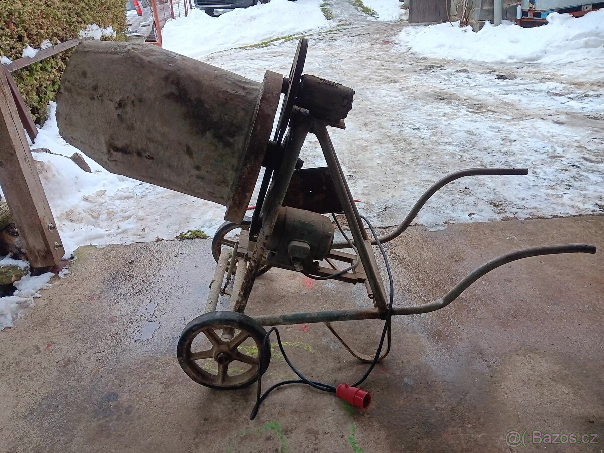 Stavební míchačka - 2