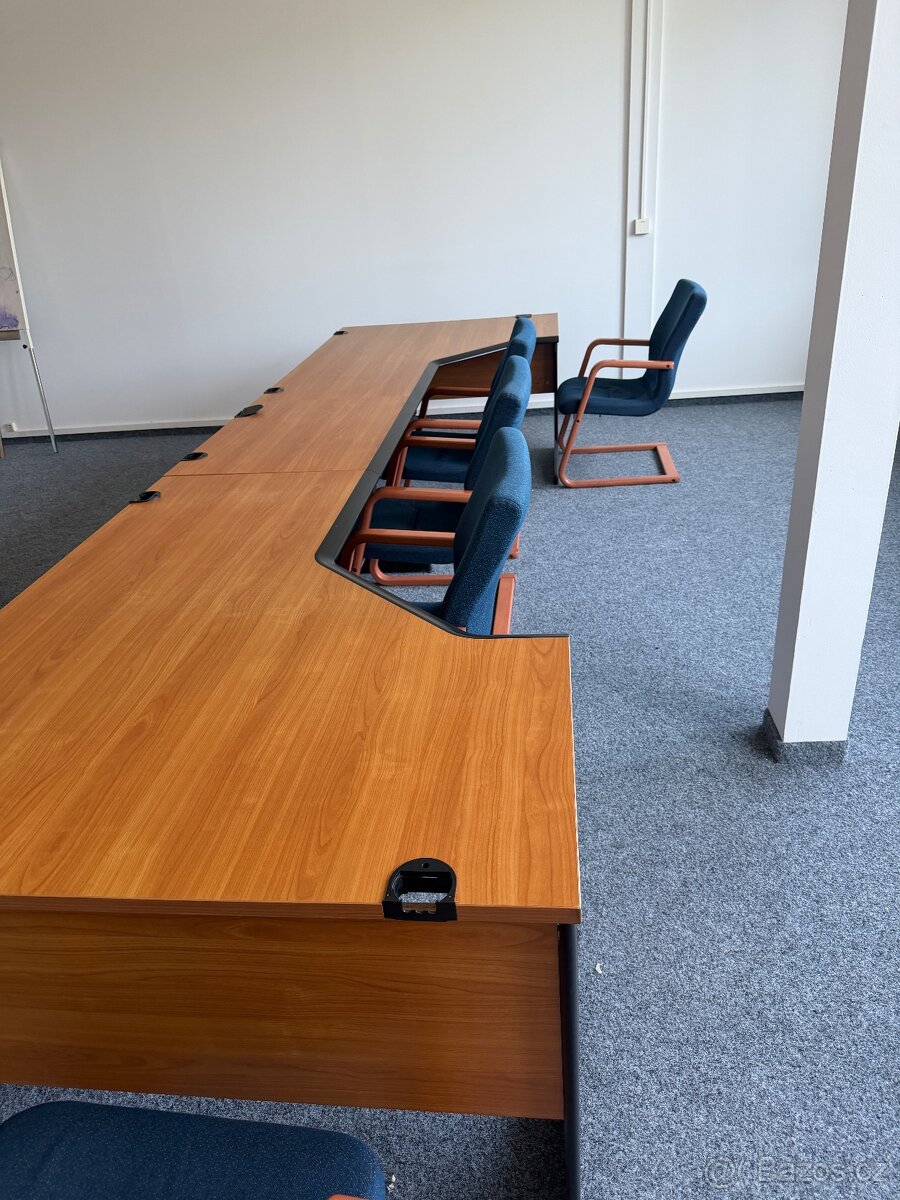 Kancelářský nábytek - 2