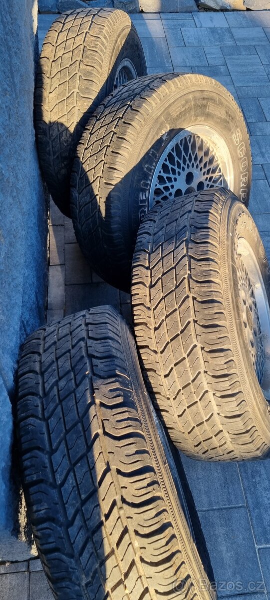 Kola Jeep Wrangler YJ - 2