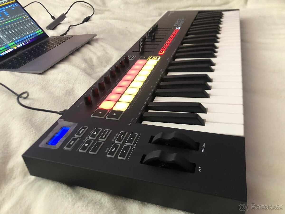 MIDI klávesnice Novation Launchkey 49 mk3 - 2
