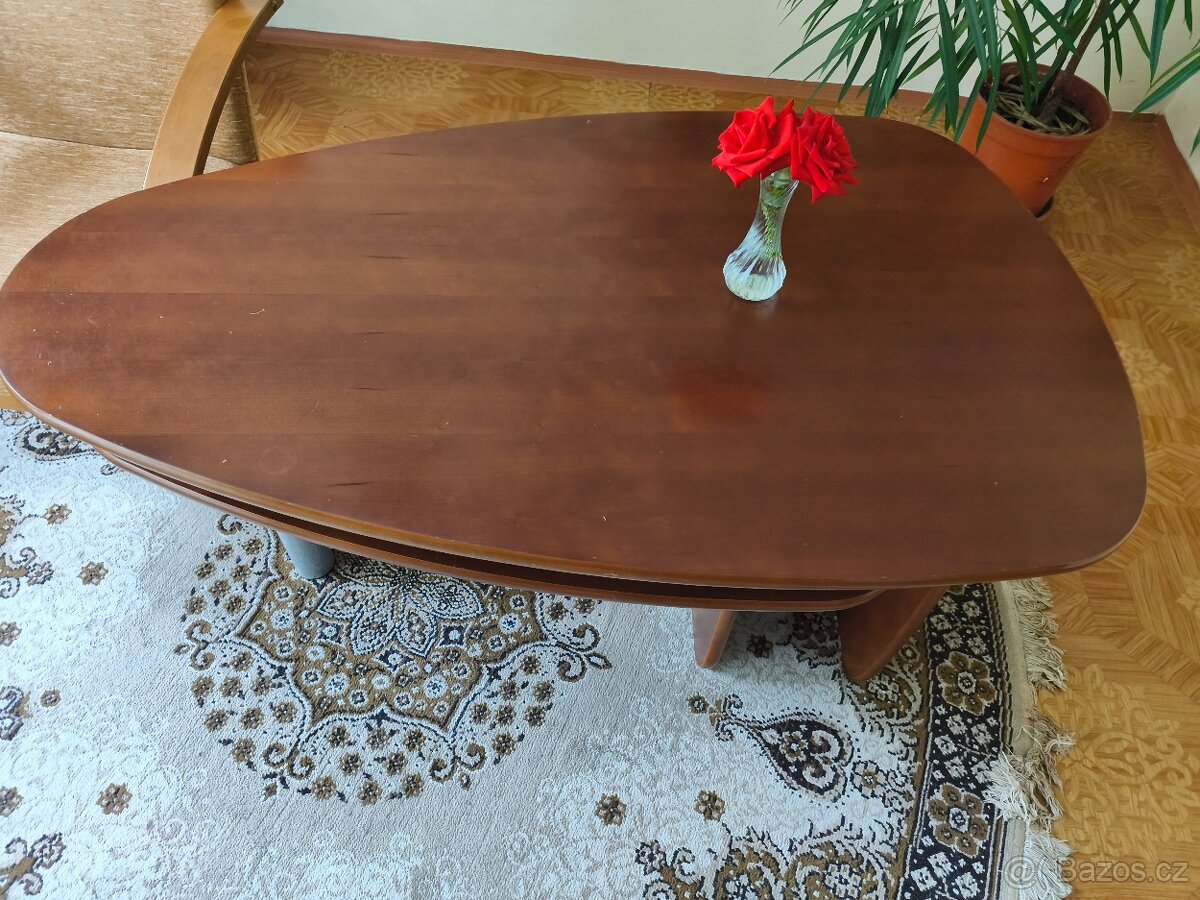 Konferenční stolek masiv - rozkládací - 2