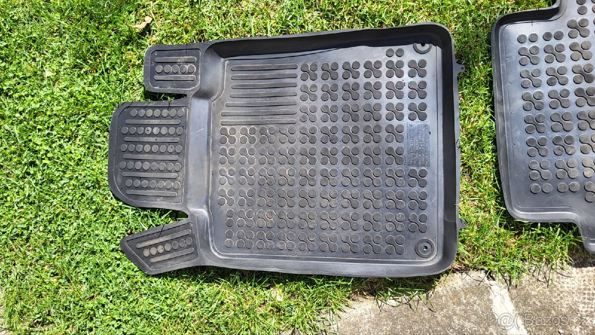 Gumové koberce do Peugeot 508 - 2