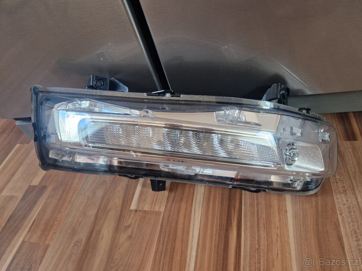 OEM LED pravý blinkr pro Ford mustang 2018-2023 FL - 2