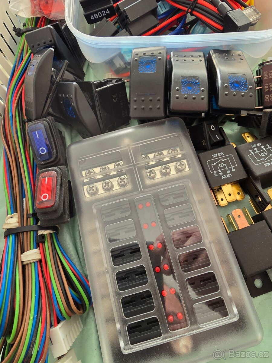 elektroinstalační materiál - nový - 2