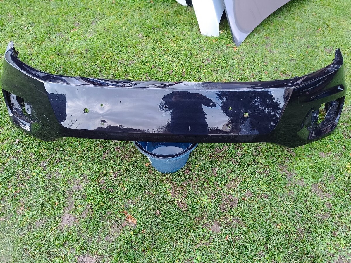 Prodám přední nárazník WV Tiguan - 2