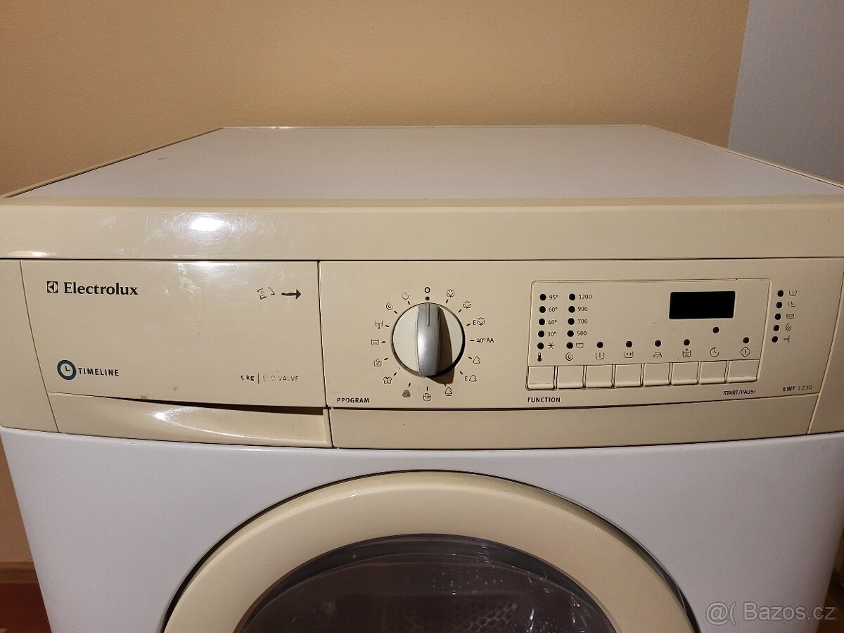 Automatická pračka Electrolux EWF1230 - 2