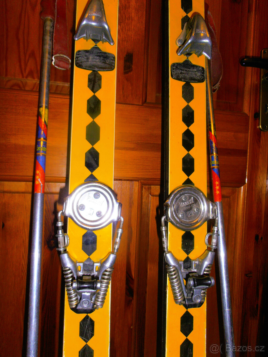 RETRO SJEZDOVÉ LYŽE ARTIS - 2
