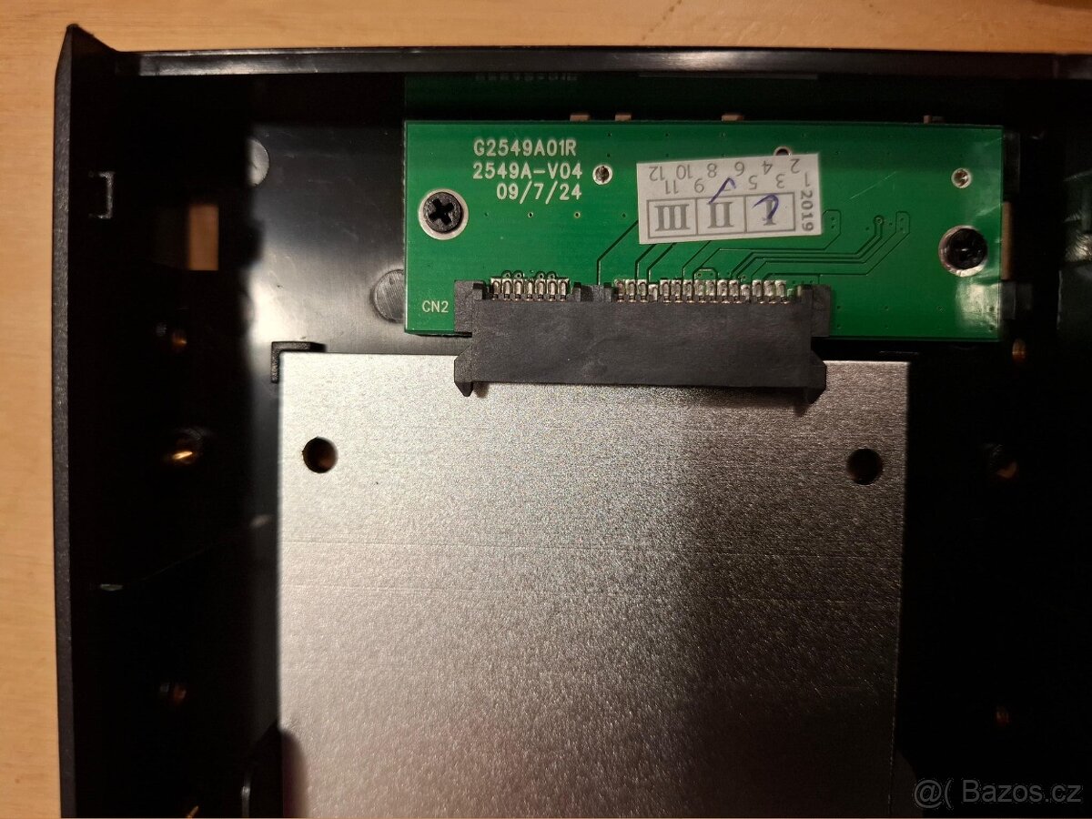 Redukční rámeček ICY BOX IB-2535 pro 2,5" HDD/SSD do 3,5" - 2